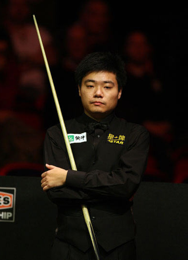 向白热化 向白热化